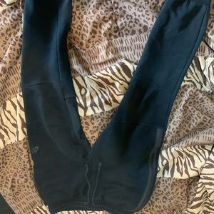 Nike tech fleece joggers